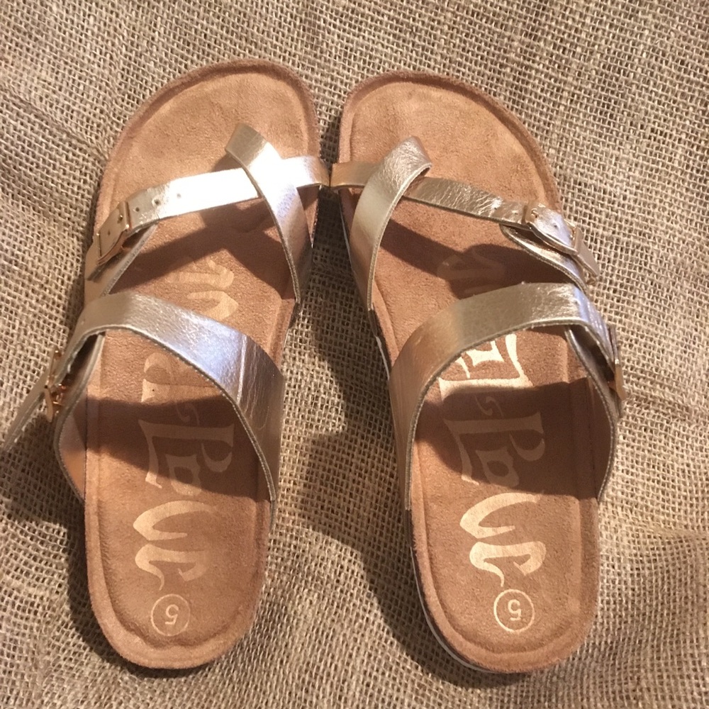 NWOT rose gold mad love sandals